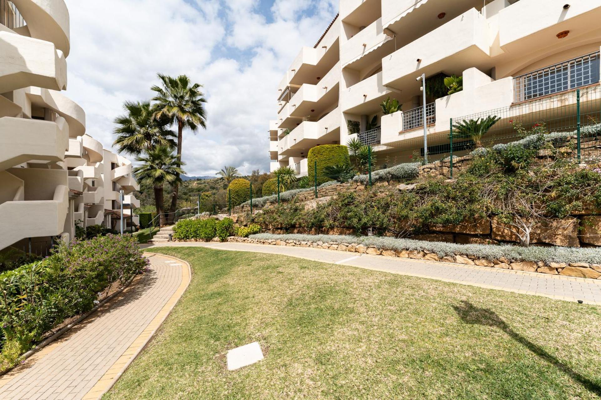 Ct 366 - Faro's Silent Dream In Elviria - Apartment