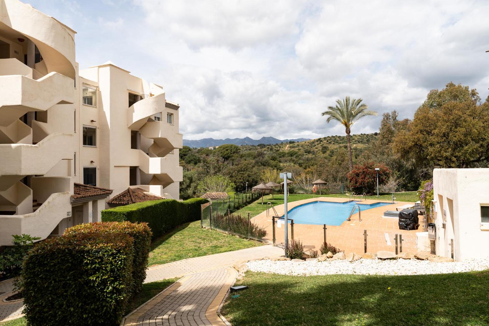 Ct 366 - Faro's Silent Dream In Elviria - Apartment