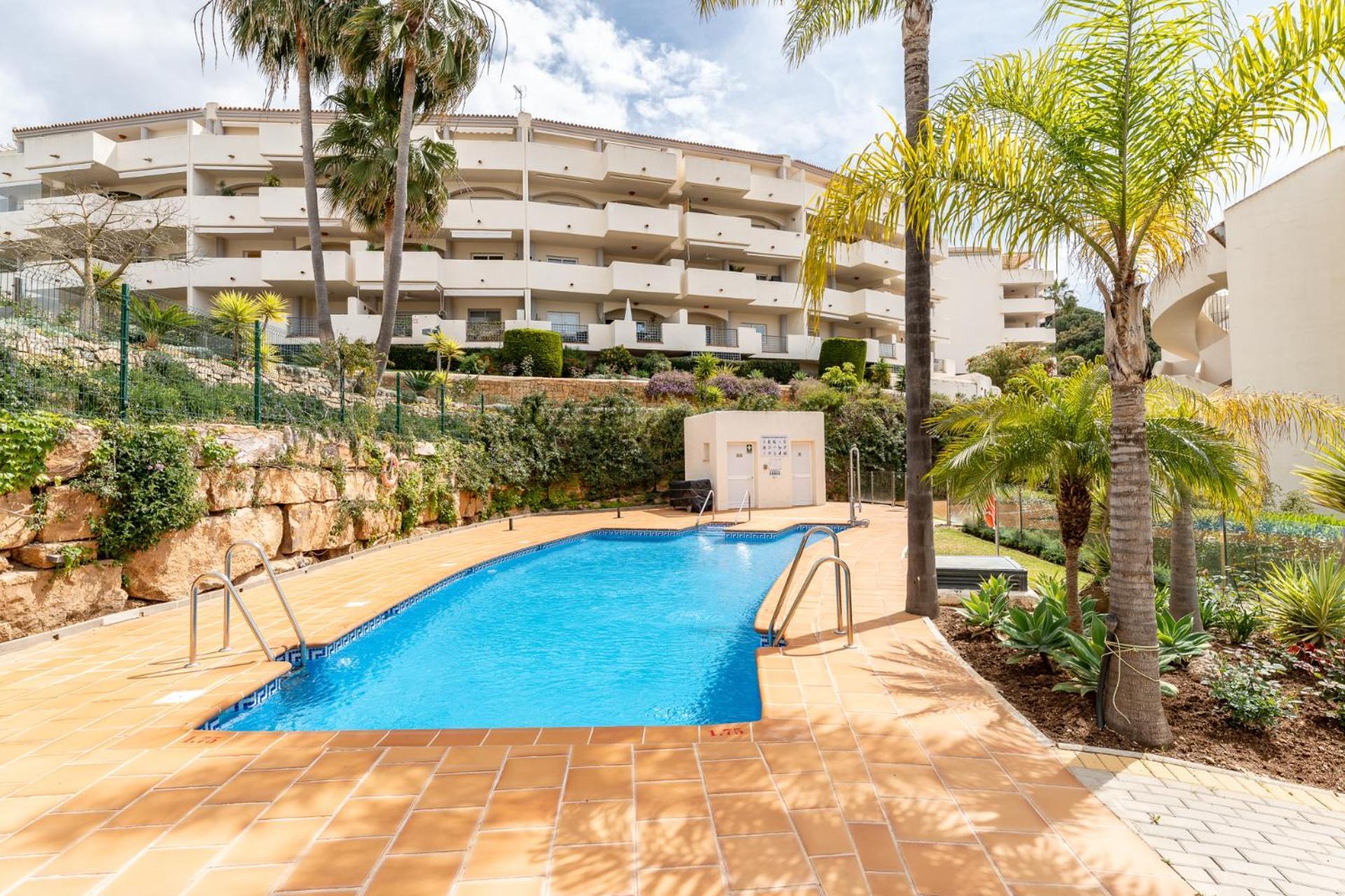 Ct 366 - Faro's Silent Dream In Elviria - Apartment