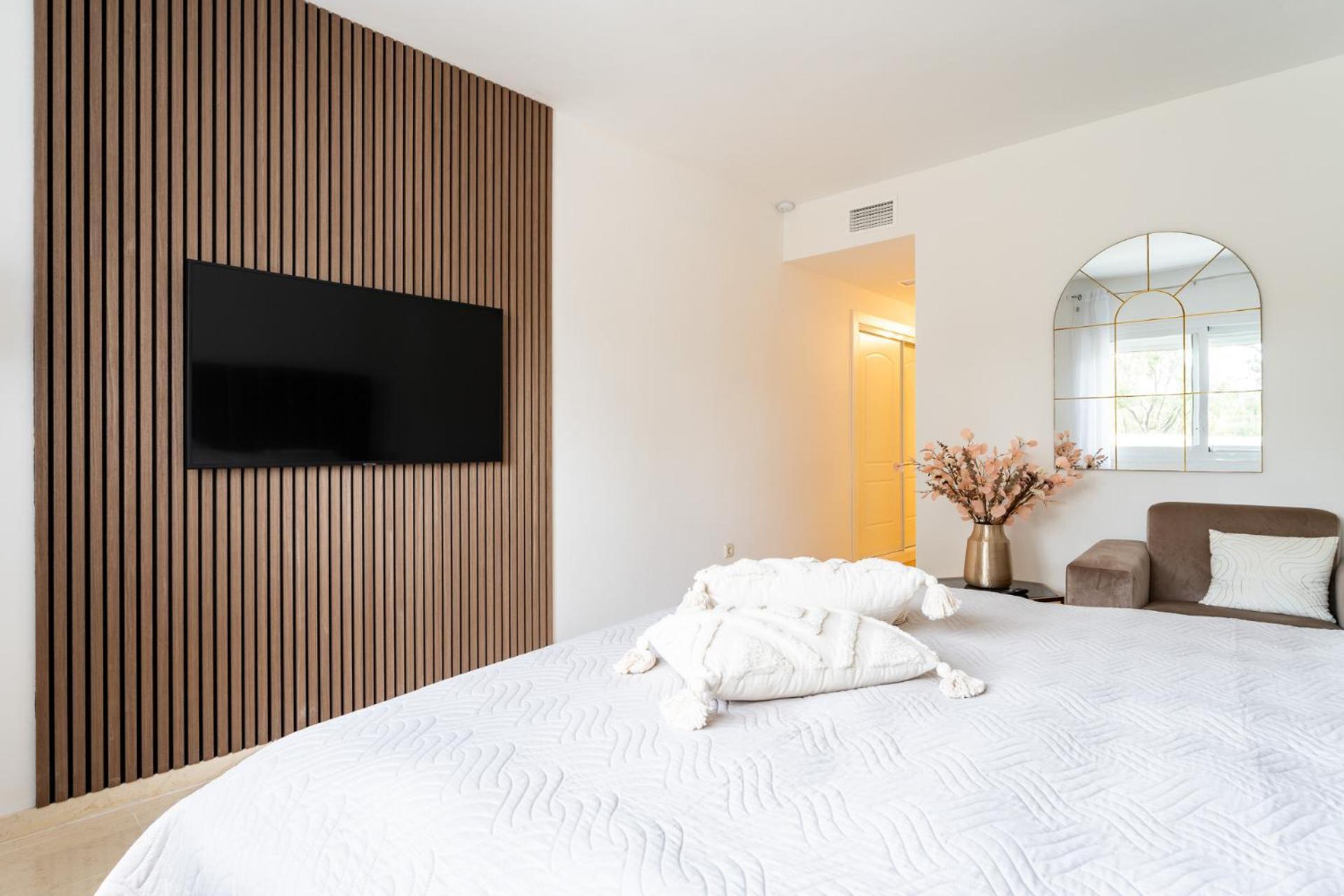 Apartment Ct 366 - Faro's Silent Dream In Elviria - *